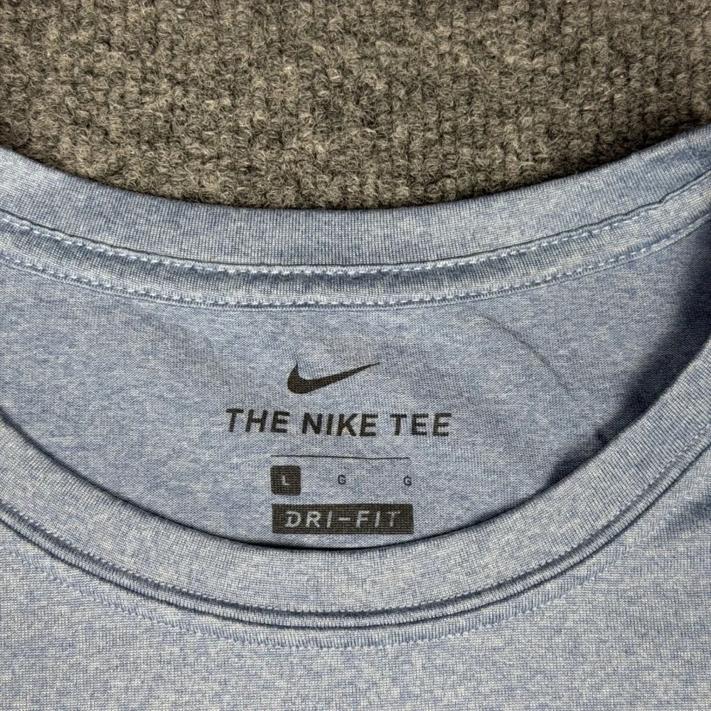 Nike‎ Dri-FIT Mens Large Blue Heathered Short Sleeve Athletic T-Shirt 718833-460